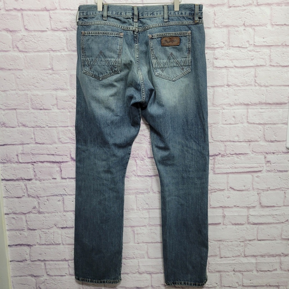 Wrangler Retro Slim Straight Jeans Mens 36x32 Blue Denim Y2K Gorpcore Western - Picture 2 of 10